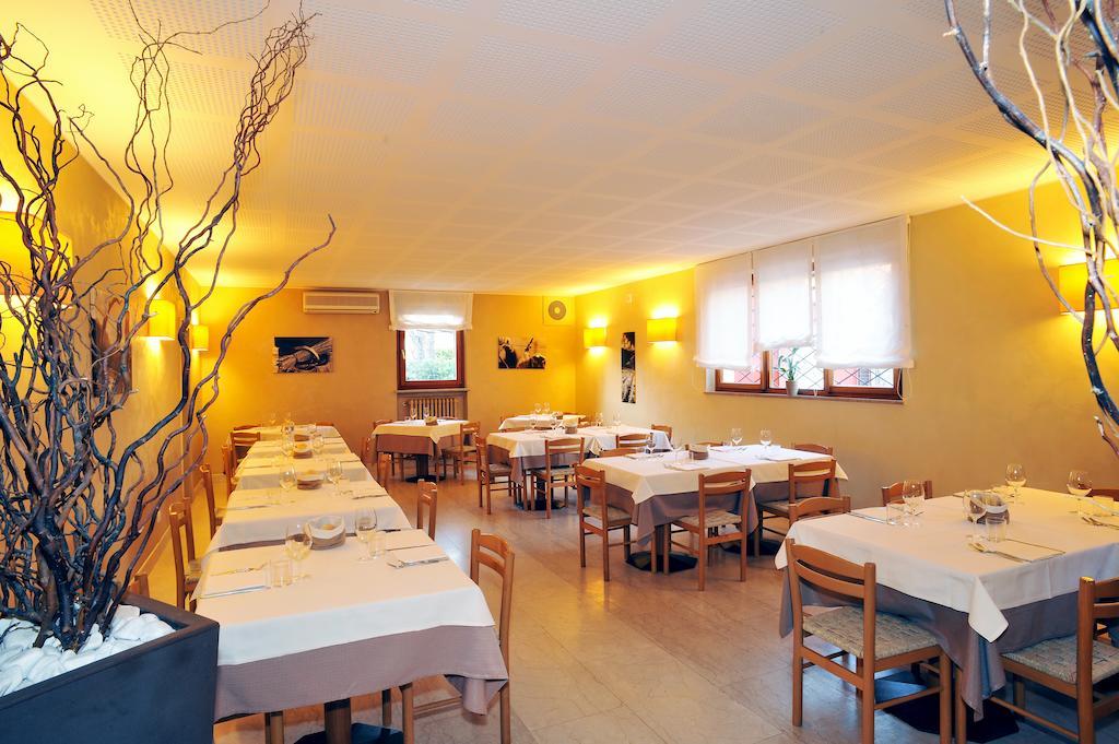 Albergo Croce D'Oro Dolce Экстерьер фото